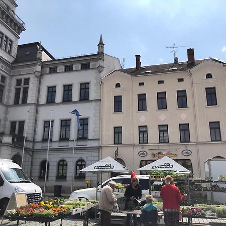 Oelsnitz  Kleinzimmer Am Markt מראה חיצוני תמונה